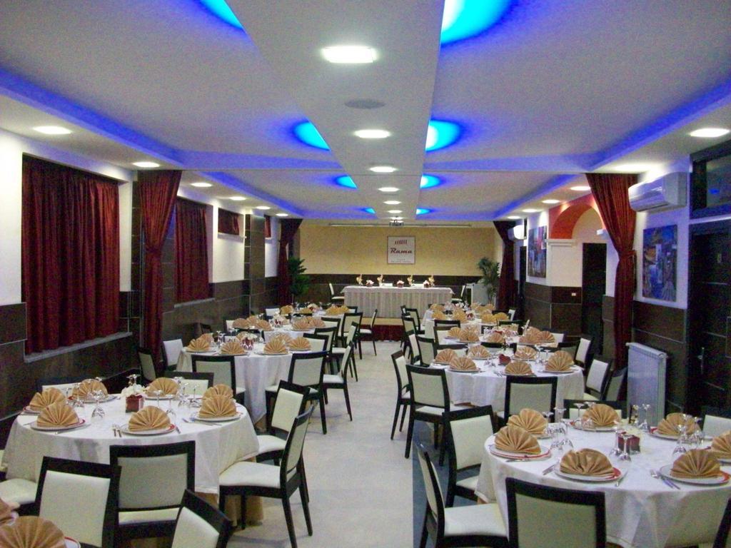 Rama Palace Hotel Казальнуово-ді-Наполі Екстер'єр фото
